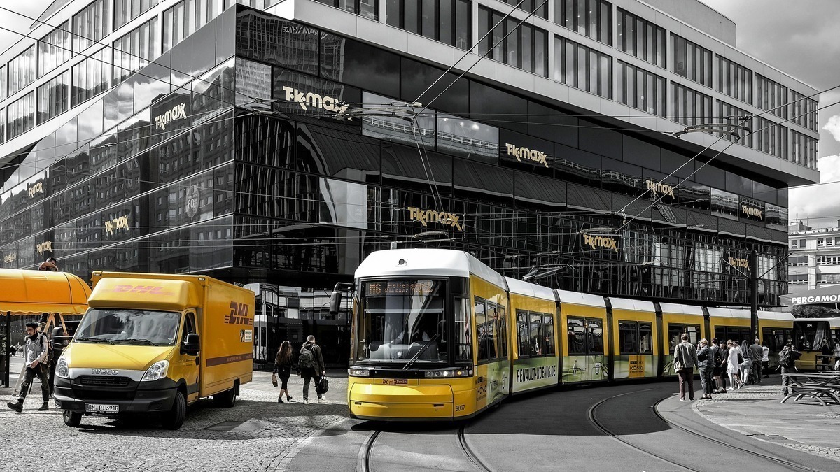 Mobilität & Verkehr in Heide – Anbindung, Parken und ÖPNV im Überblick